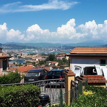 Villa La Casa Di Max La Spezia Exterior foto
